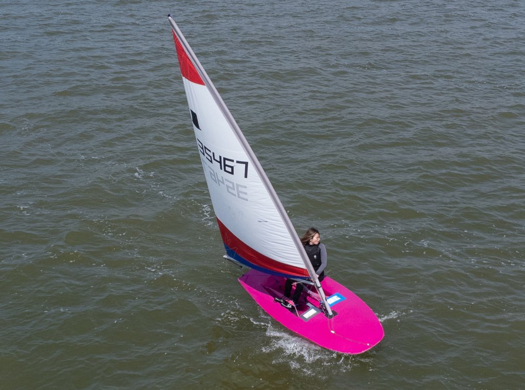 A Topper in full flight