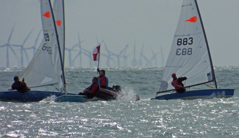 The gate start on Sunday (picture - Colin Waddell)