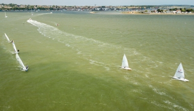 A seagull's perspective of the race