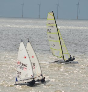 The leading Lasers of Ken Potts and John Tappenden are swiftly overtaken by James Stacey and S Curtis in their Spitfire