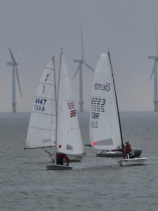 Allen leads while Clarke 4447 and Ingle 2223 tries to steal his wind