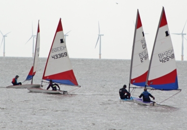  The Toppers jostle for best position prior to the start of their race
