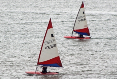 Laura Kedge and Finley Taylor battle it out in their Toppers
