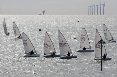 The start gets underway, with Tim Dye (far right) on port tack, whilst Ken Potts heads towards him on starboard