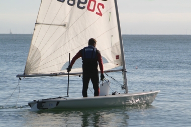 One way to sail - Ken Potts in his Laser