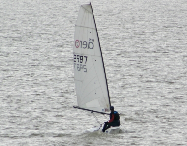 Derroll Pedder sails his RS Aero into third place