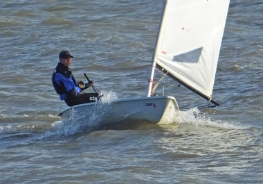 Adam Kedge gains a third place and is on the crest of a wave
