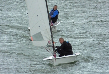 Brian Allen leads Dave Ingle in their RS Aeros