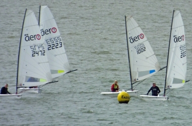 A bunching of RS Aeros around the Eastcliff buoy