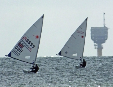 Running by the lee - Jono Dunnett and Adam Kedge head out to the Seaward buoy