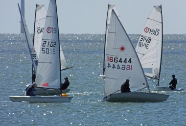 Martin Chivers rounds the ODM, just behind Jono Dunnett