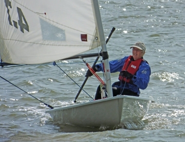Yvonne Gough reaching in her Laser