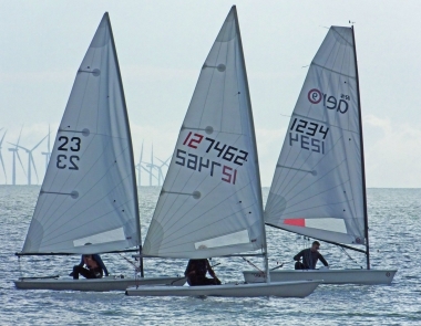 Finley Taylor, Gary Hollis and Tom Bartlett fighting it out
