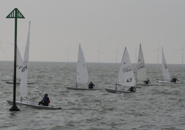 Ken Potts sits by the Inner Distance Mark moments before the start