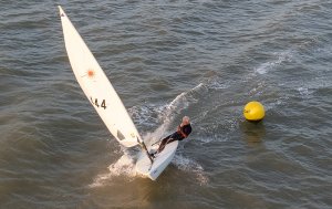 Andy Dunnett guns his Laser around the Kingscliff buoy