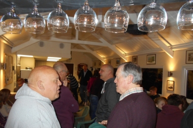 Vice Commodore Dave Fowell (left) chats to the Chairman of the Directors Malcolm Jolly at the Fitting-Out Supper