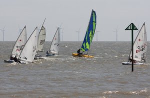 A lively start to a lively race - for the Jubilee Trophy