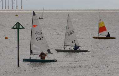 Malcolm Smith, nearest the Inner Distance Mark, in his Comet is first away at the start of the Potterers Pot